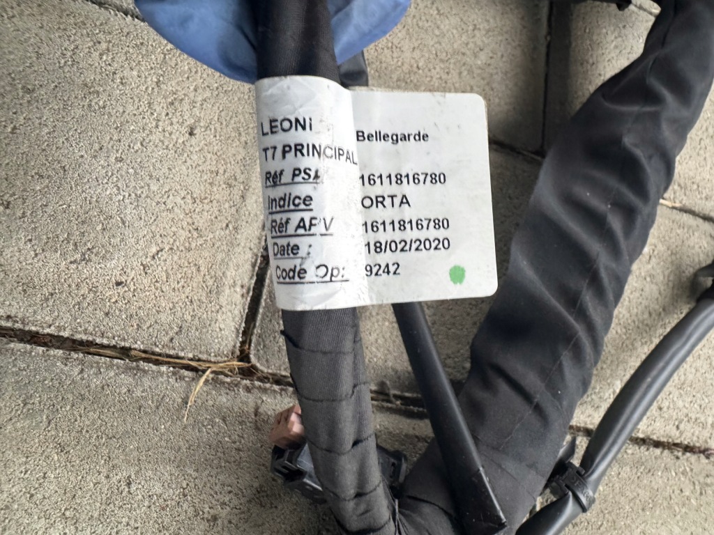 Wiązkamoduł напруги акумулятор citroen peugeot 28236841 оригінальний номер 308 508 Зі Шроту