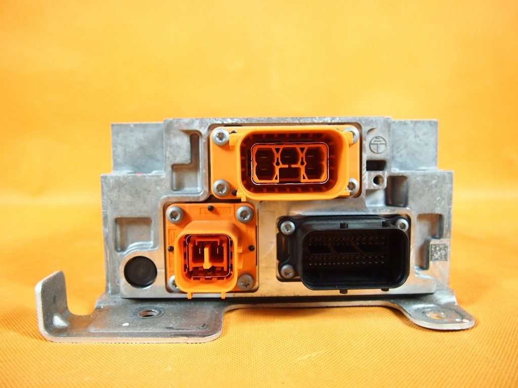 фото №10, Audi e-tron 4ke зарядное устройство аккумулятор двигателя 20km 5qe915684j