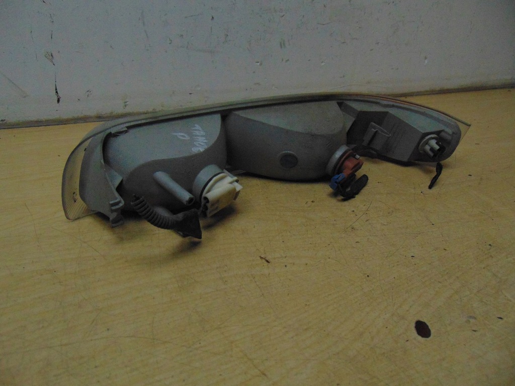 фото №9, Лампа поворотник поворотник правий chevrolet tahoe