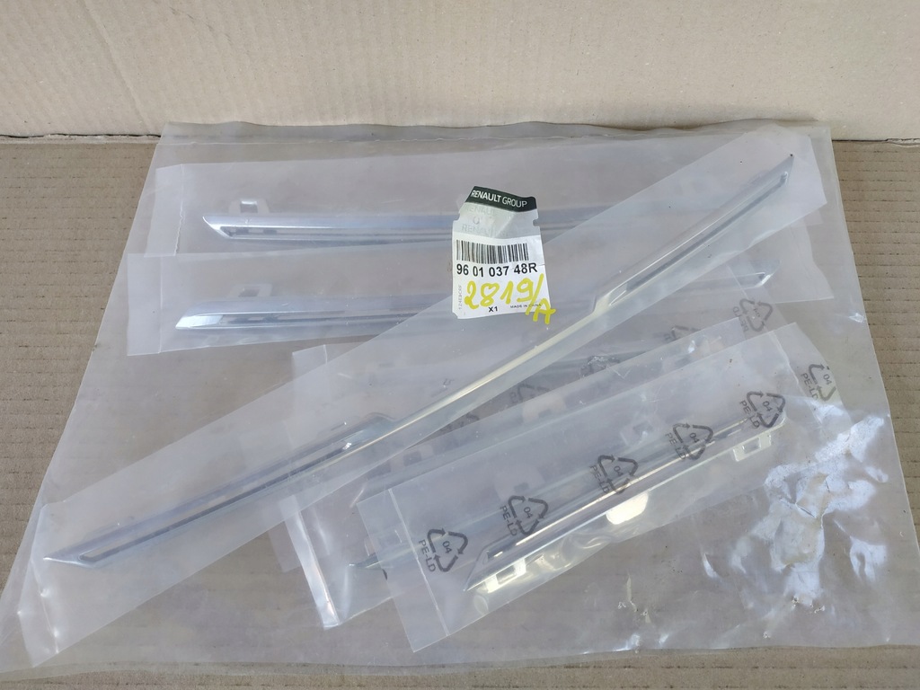 фото №2, Накладки хром решітка радіатора renault megane iv 960103748r