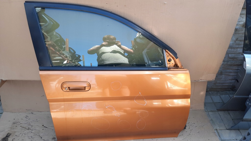 фото №1, Двері перед передні праве honda hrv h-rv 97-06r