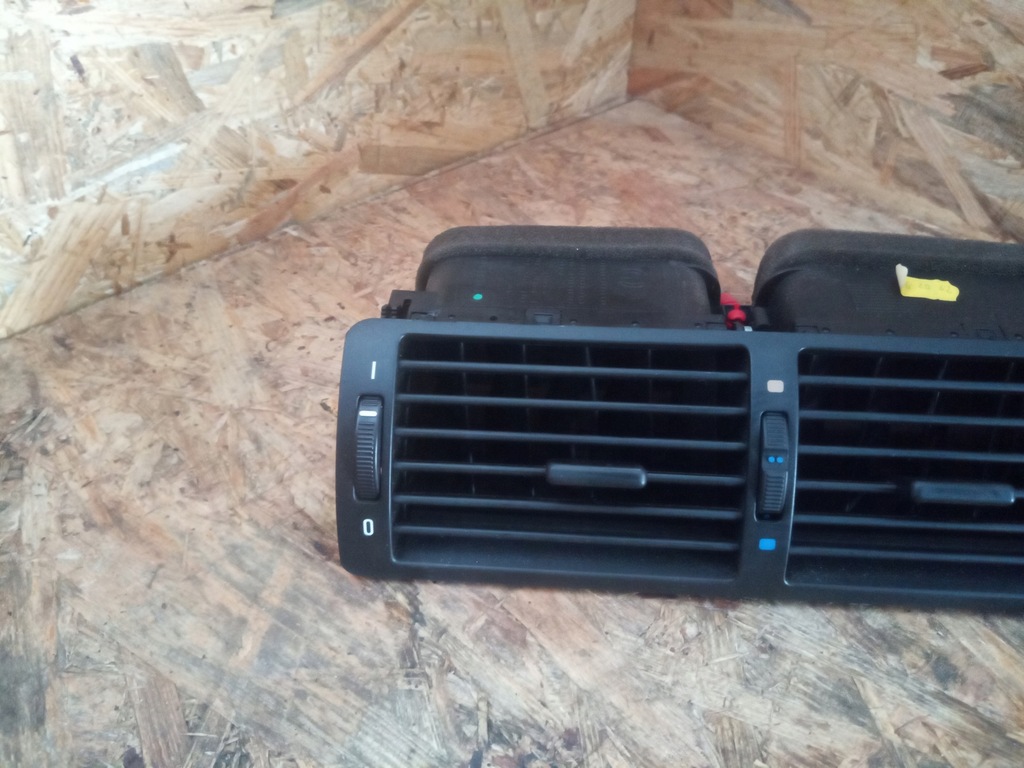 фото №4, Решётка обдув средняя czarna bmw e36 cała