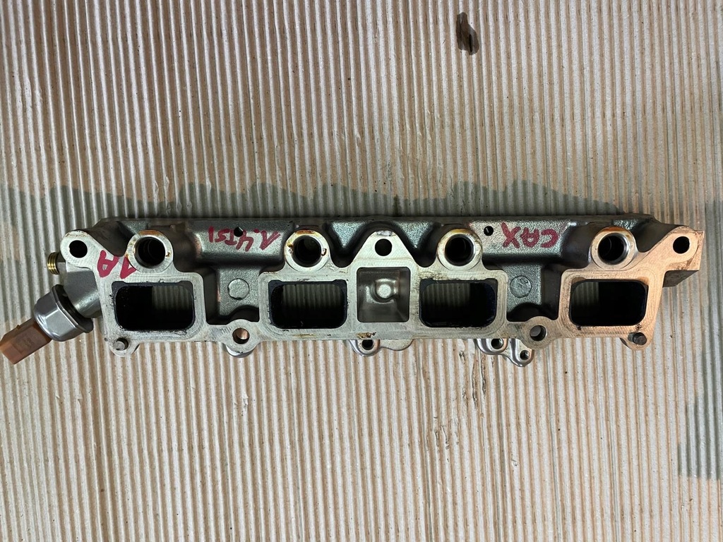 фото №9, Audi vw seat skoda 1.4 tsi cax инжектор колесо труба кронштейн коллектор насос