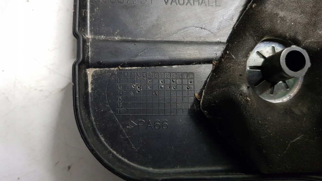 Накладка двигателя opel zafira c astra j 1.6 cdti Оригинал