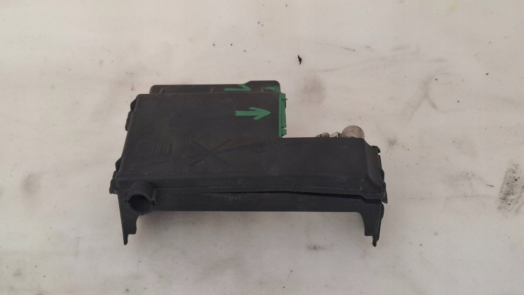 Купить Opel insignia a 2011 plus / клемма / шланг аккумулятор 13358922