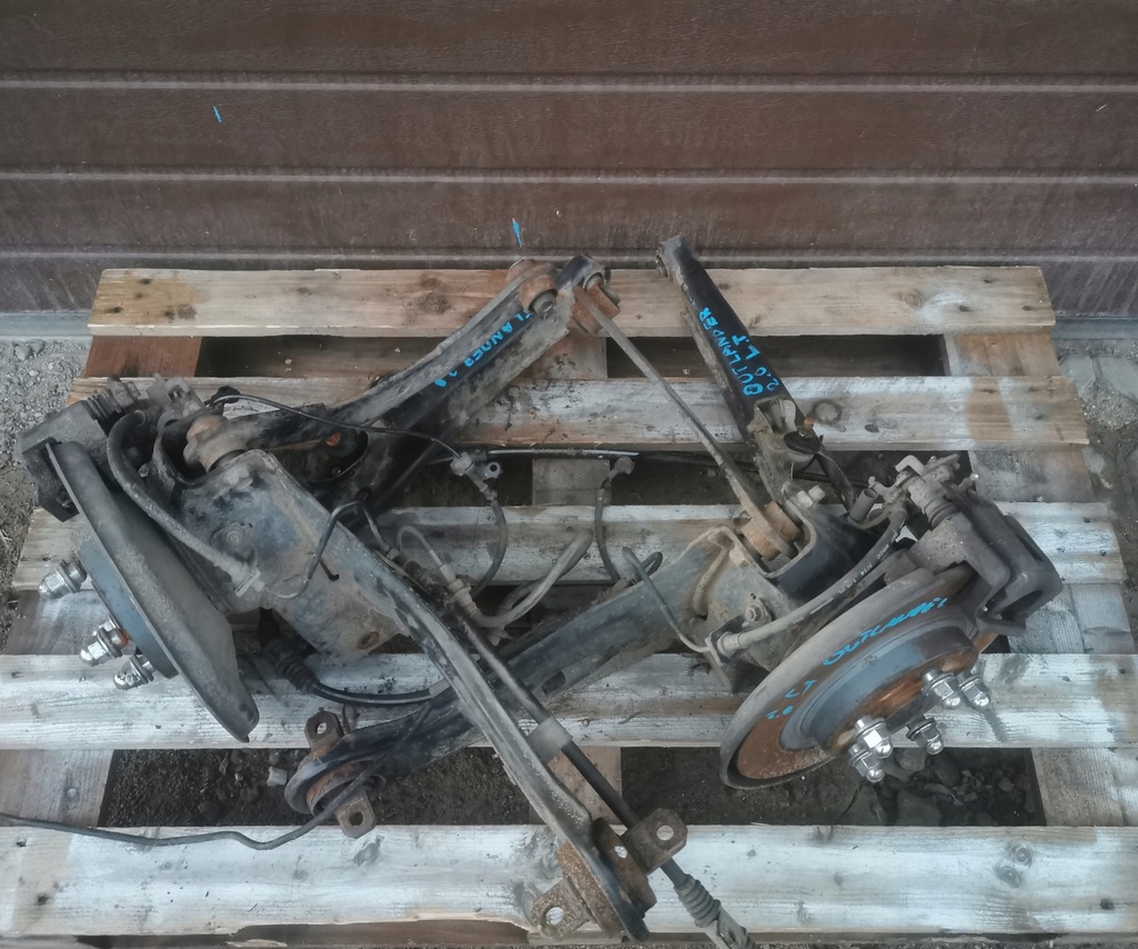 фото №1, Поворотный кулак задняя левая правая 4x4 outlander iii 2012-