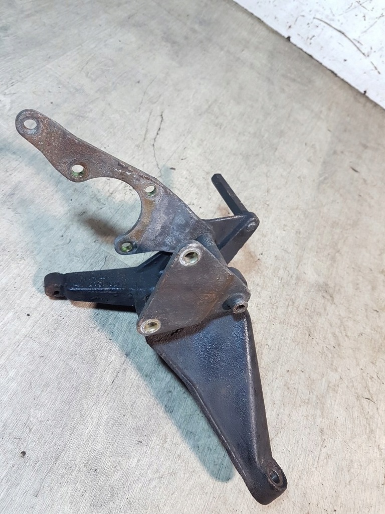 фото №1, Кронштейн кронштейн двигуна vw lt lift 2.4td