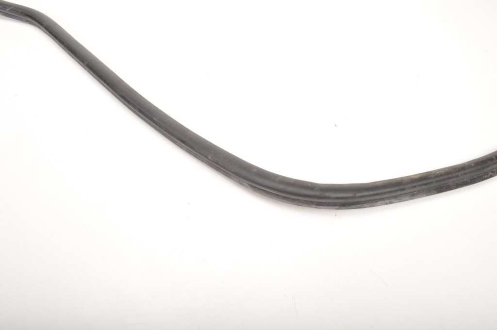 Rolls-royce wraith rr5 6.6 прокладка капота Киев