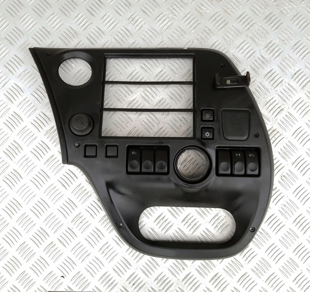 фото №3, Панель приборная панель радио daf xf 105