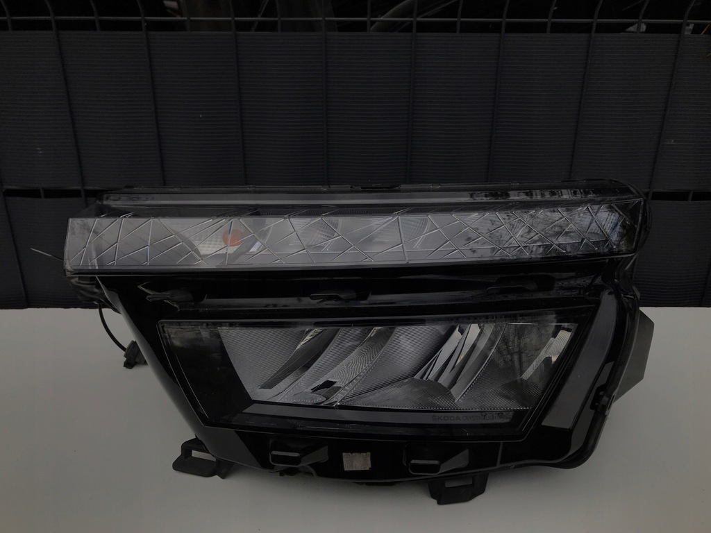 фото №1, Skoda kamiq 658 ліва лампа перед передня led 2019-
