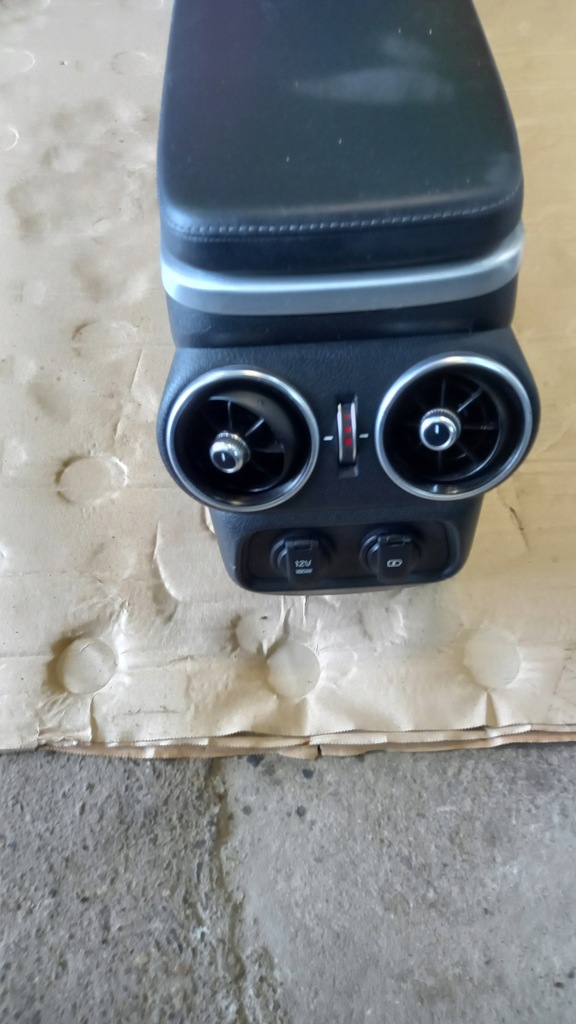 фото №5, Kia stinger gt подлокотник туннель средний домкрат переключения передач панель