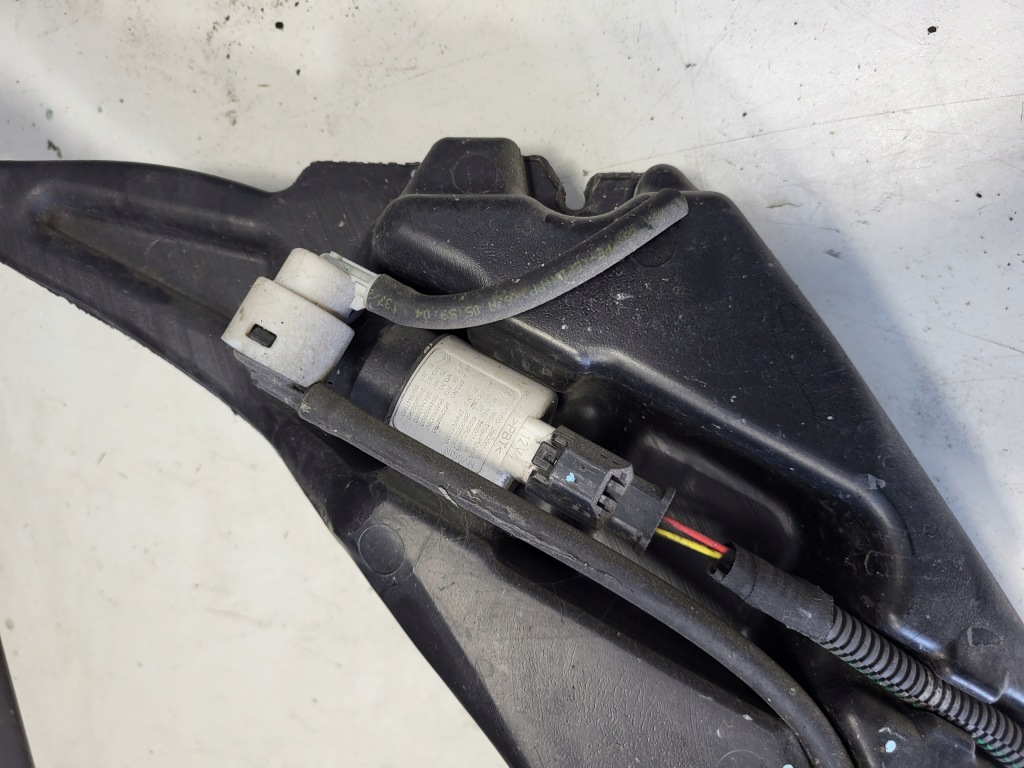 Купити Бачок насос омивача peugeot 308 t9 рестайлінг  17- 9819955680