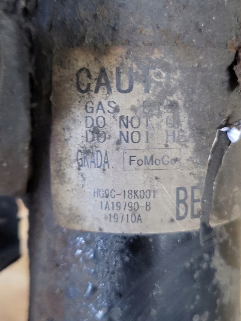 Амортизационная стойка поворотный кулак амортизатор левый перед ford mondeo mk5 2.0 hg9c-18k001 Недорого