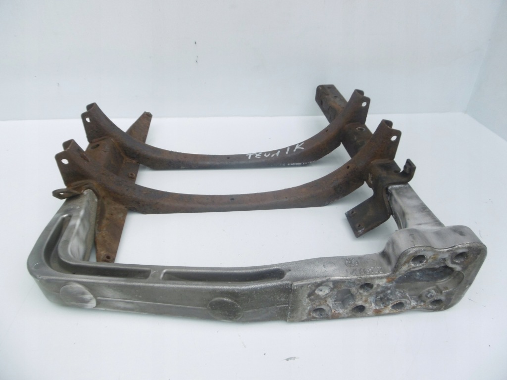 Кронштейн кронштейн глушника magnum premium dxi 20486625 в Україні