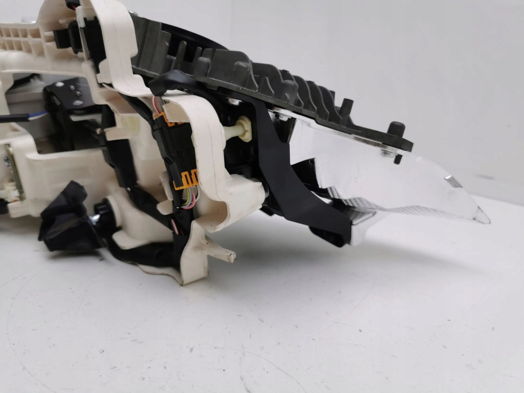 Nissan qashqai j12 2021 часть фара 9975900033 Киев