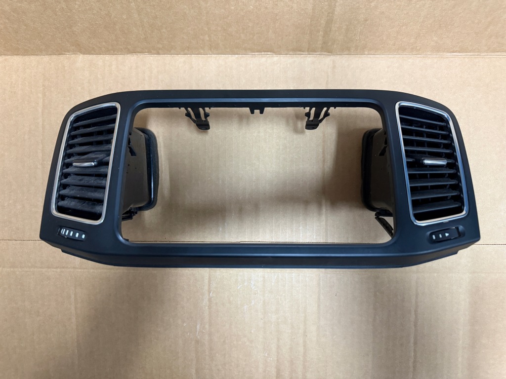 фото №1, Vw sharan 7n0858069d решётка средняя рамка консоли радио воздуховод alhambra