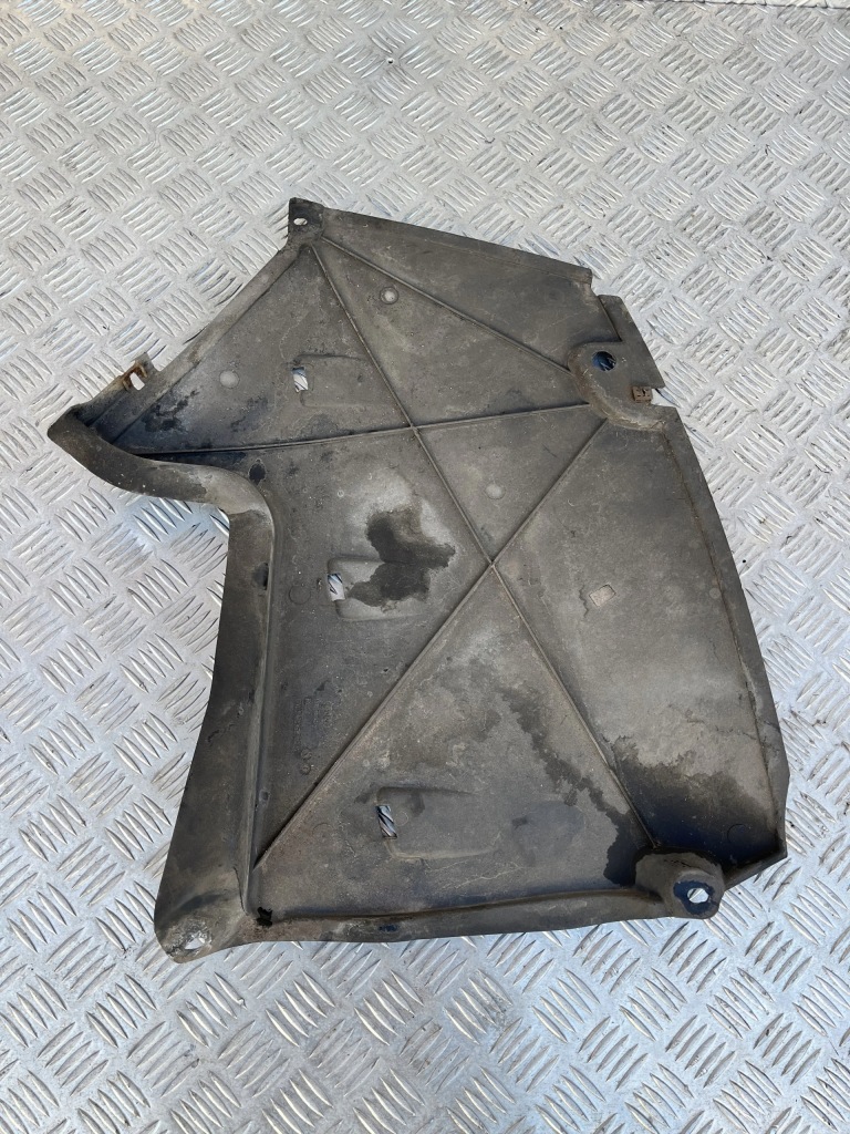 Купить Накладка подвеска audi a4 b9 15- 8w0825219a