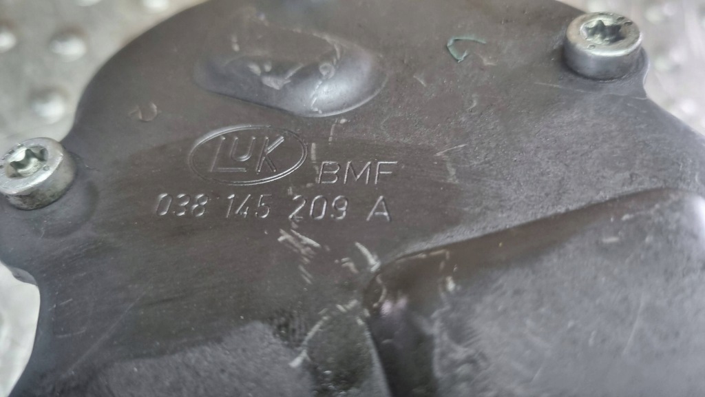 фото №5, Насос вакуум 038145209a audi a6 c5 a4 b5 b6 a3 8l passat b5 b6 1.9 tdi