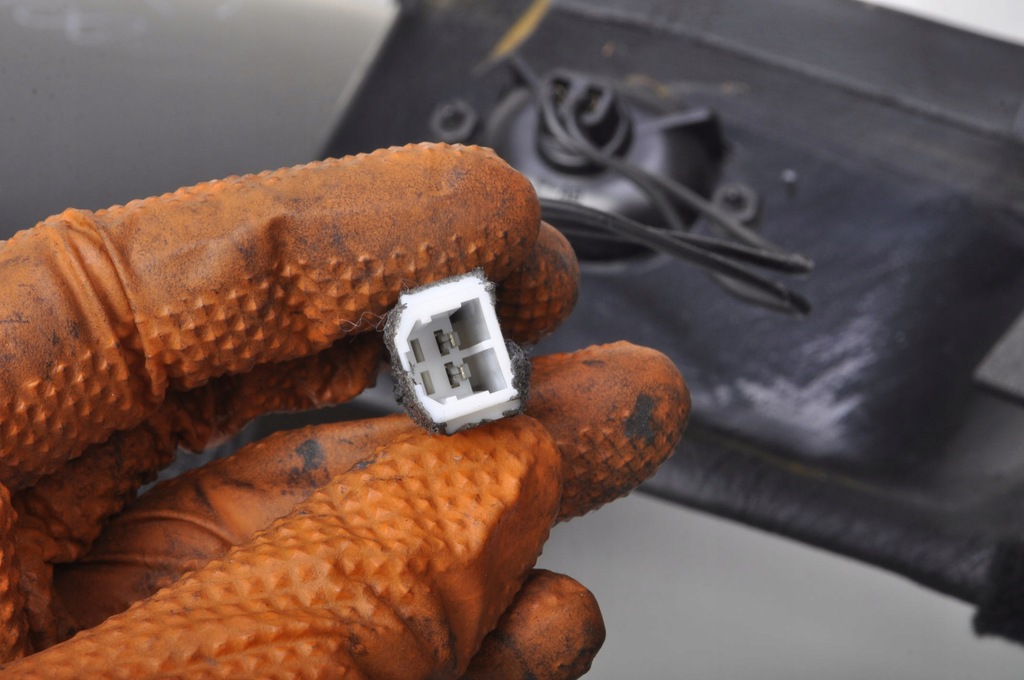 фото №11, Aston martin vanquish i пол обшивка багажника 3r12-835694-aa