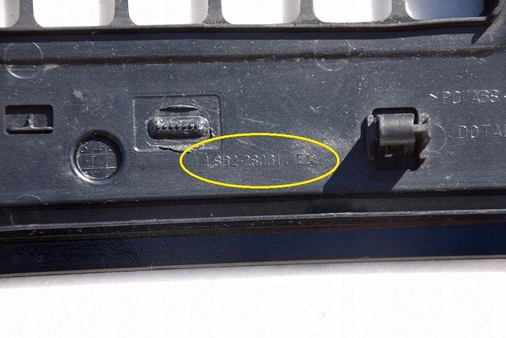 фото №13, Defender l663 19-r. впуск крыла молдинг заглушка