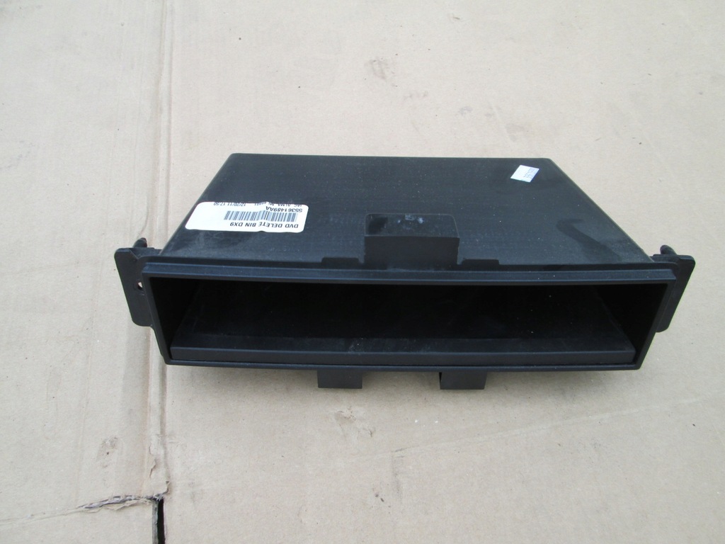 фото №14, Chrysler town country 11- бардачок кронштейн na кружки w панель grand caravan