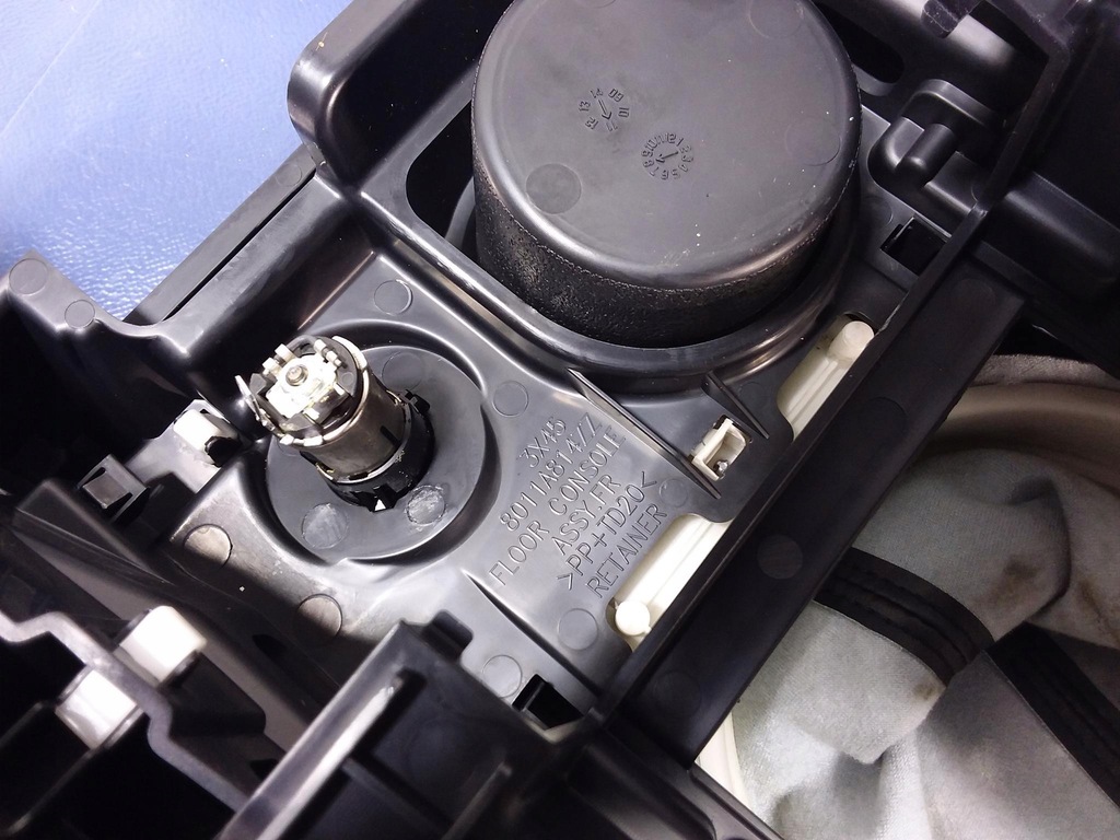 фото №9, Mitsubishi asx туннель средний рамка 8011a814zz