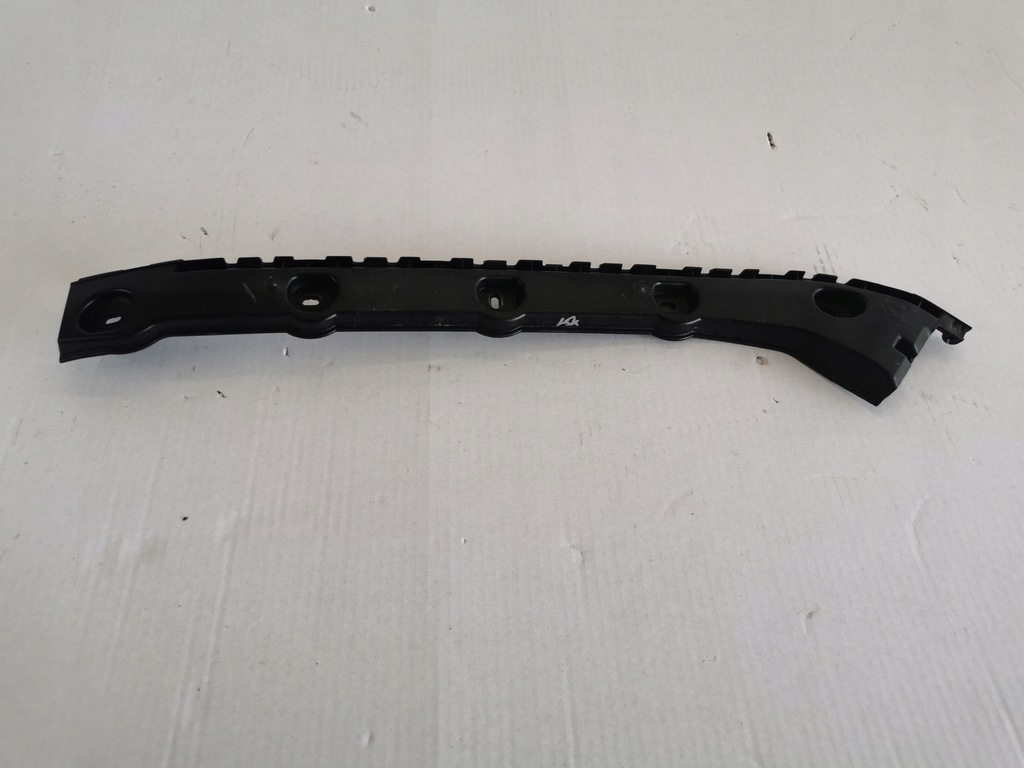 фото №1, Skoda octavia iii kombi напрямна бампера правий задня