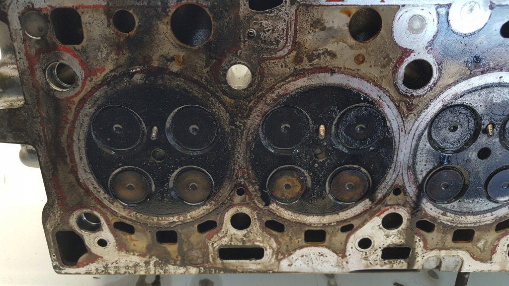 фото №9, Toyota avensis t29 verso 1.6 d4d 2.0 d4d n47c16a головка 78126090500