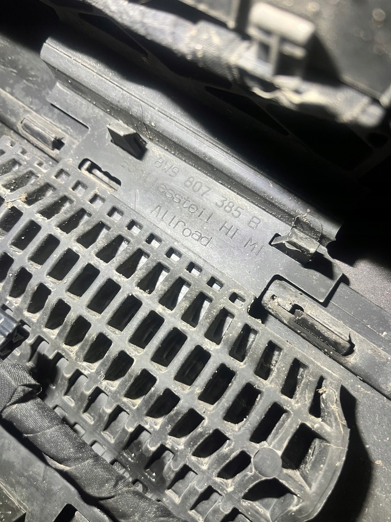 фото №11, Audi a4 b9 allroad 8w бампер задній задній задня kpl. ly8s накладка pdc