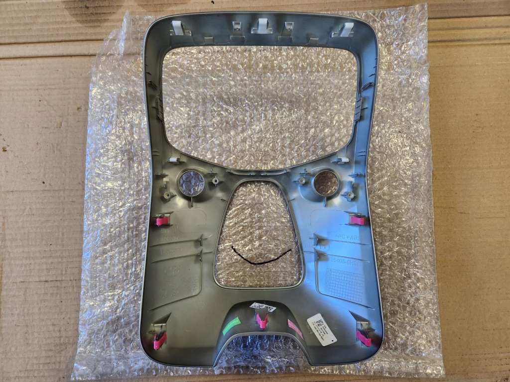 фото №2, Корпус рамка радио toyota aygo ii '14-18 citroen c1 nowa oryg.