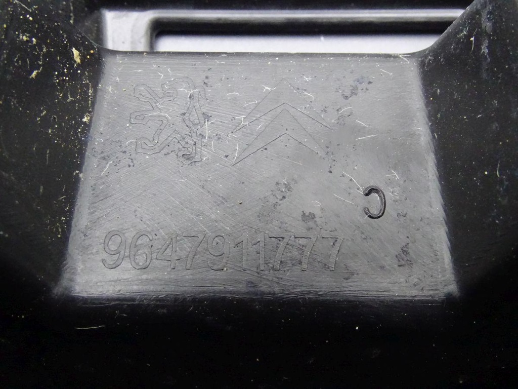 фото №7, Citroen c4 i 04-10 coupe 3d молдинг накладка крышки задняя багажника 9647911777