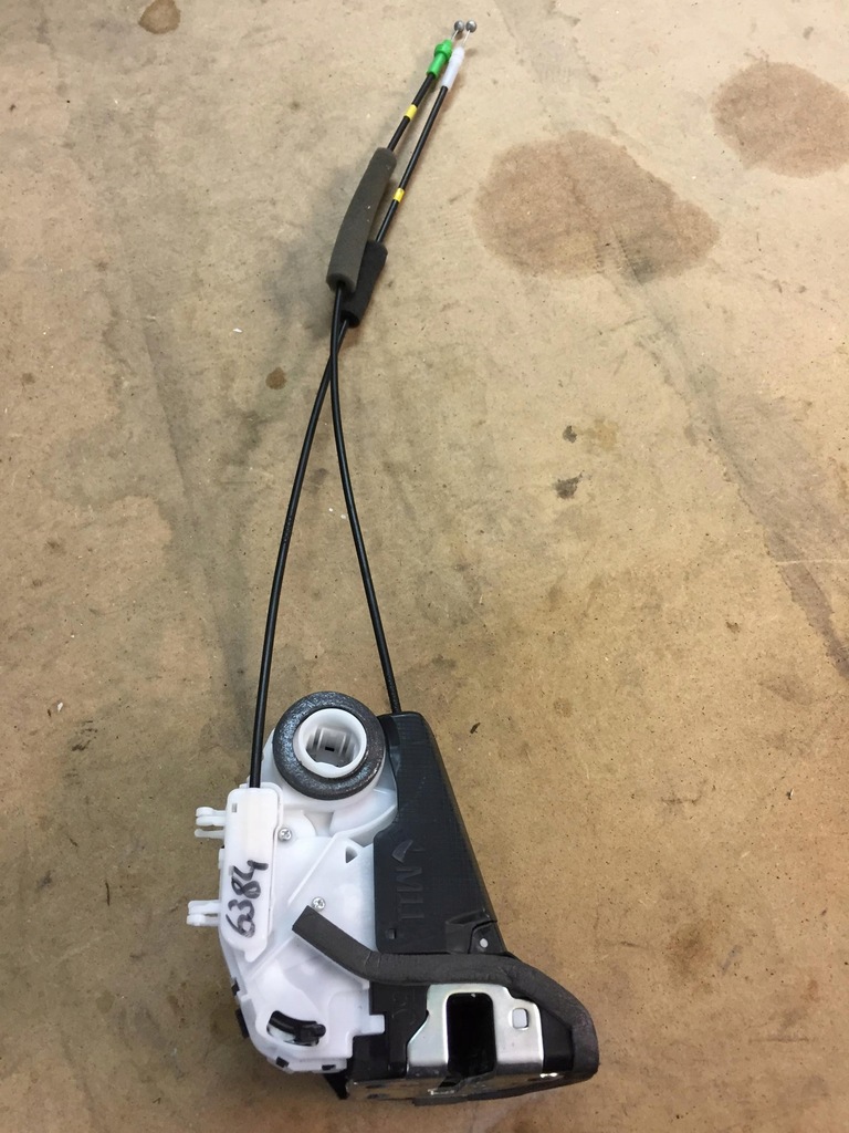 фото №1, Toyota prius iv 15- замок дверь правый задняя