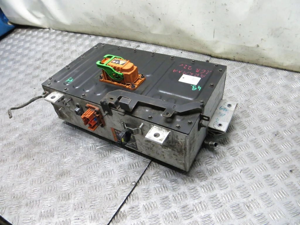 фото №1, Renault arkana 2022 акумулятори