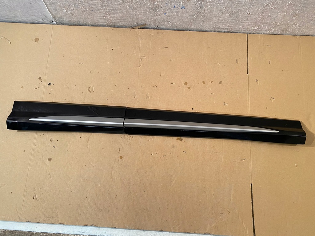 фото №1, Audi q3 83a молдинг na двері правий задня задня