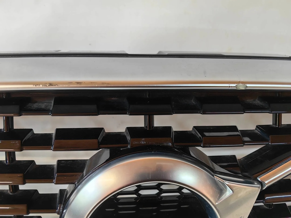 фото №5, Volvo xc60 ii r-design - решітка радіатора, решітка радіатора бампера polecam