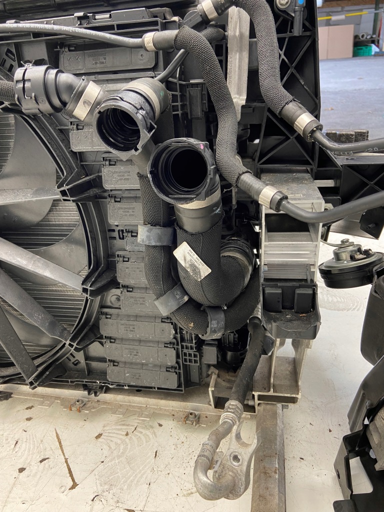 Mercedes gla ii 2.0t h247 ремінь передній 45s 16.438km 2022r Недорого