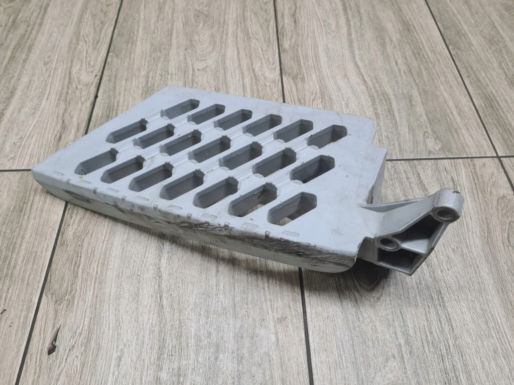 фото №1, Подножка правый подножка решётка оригинал volvo fh 4