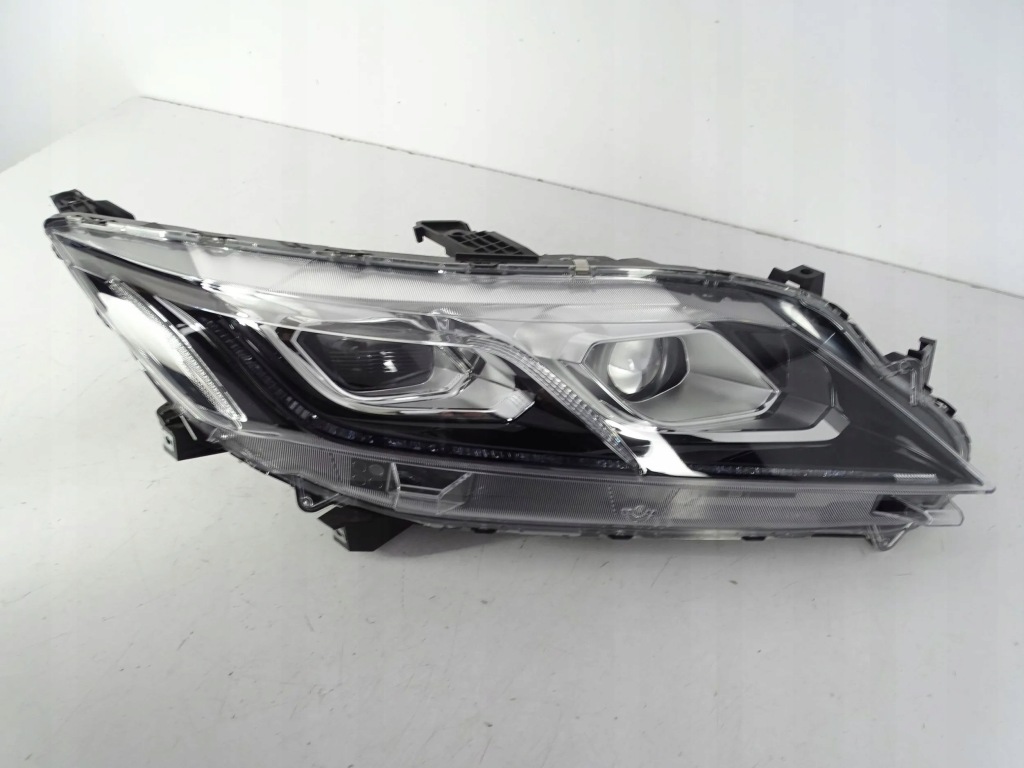 фото №3, Лампа перед передняя правая eclipse cross full led