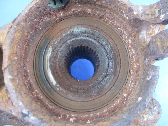 фото №4, Audi 80 b3 1.8 поворотный кулак левая ступица подшипник