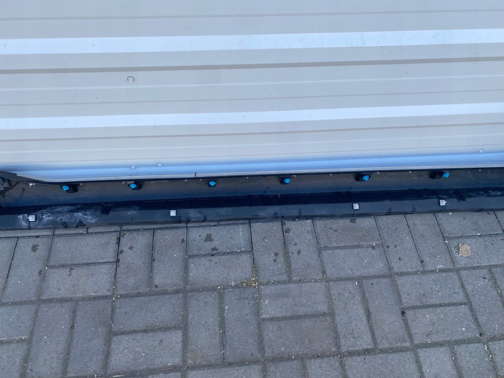 Молдинг порог левая peugeot 4007 европа Киев