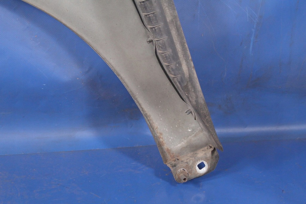 фото №9, Крыло перед правый mercedes w251 06r 197