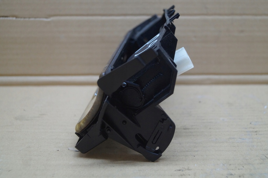 фото №5, Попільничка jaguar s-type 2r83-8104822-a