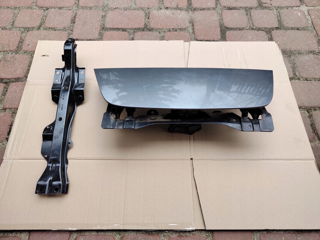 фото №6, Nissan leaf ii передний pas разъём зарядки крышка каркас pion