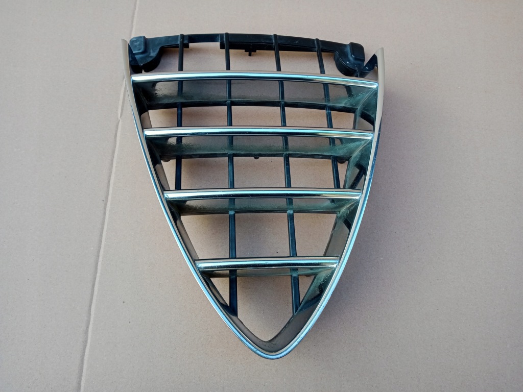 фото №2, Alfa romeo 159 решётка радиатора решётка радиатора 2005-11r