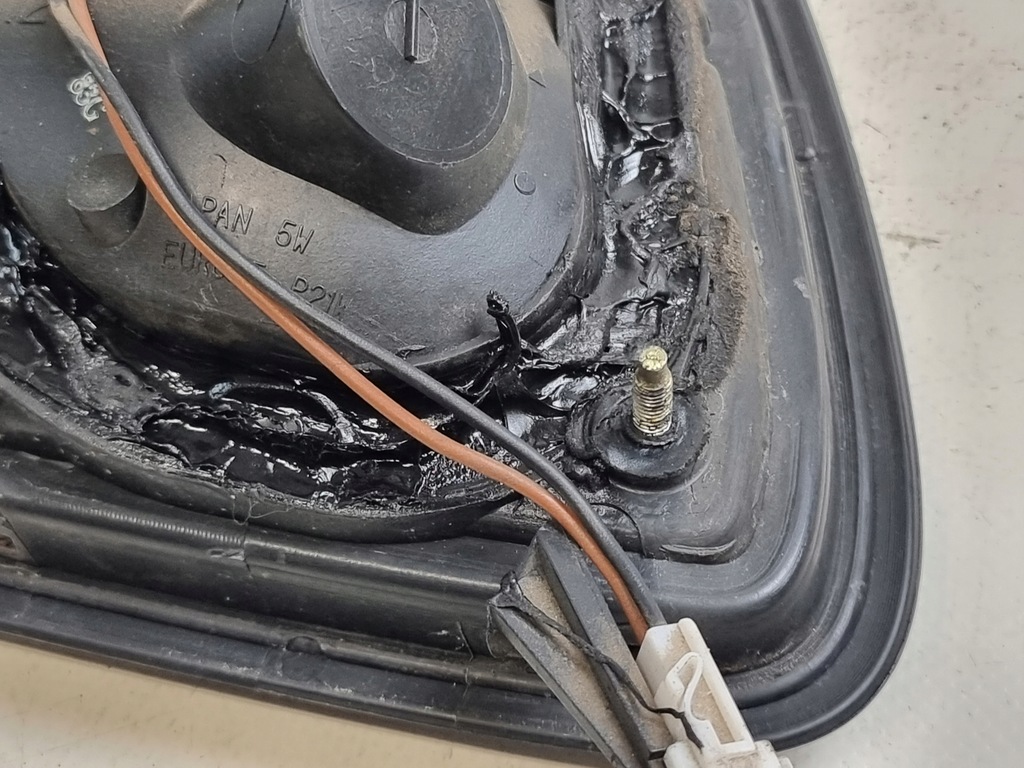 фото №10, Лампа задняя правая w крышка lift 3d оригинальный номер ba75eb18 nissan almera n15