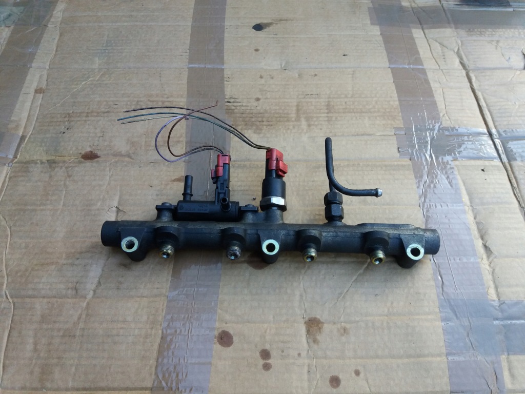 фото №1, Молдинг впрыскная peugeot 807 c8 c5 2.2 hdi