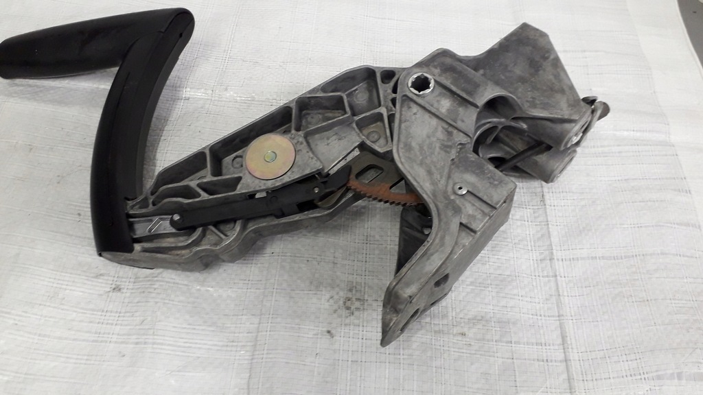 фото №11, Важіль гальма ручного audi a3 8p europa 8p0711303a