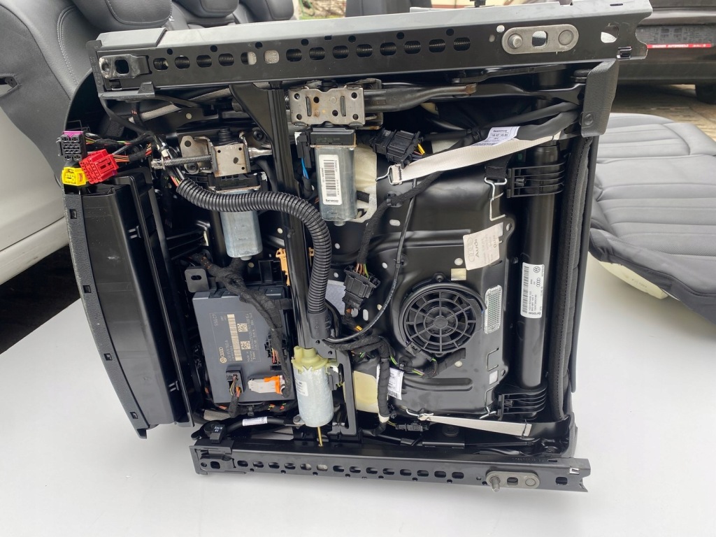 фото №8, Audi a6 c7 lift sedan сидіння вентильовані заднє сидіння тунель салон 14-