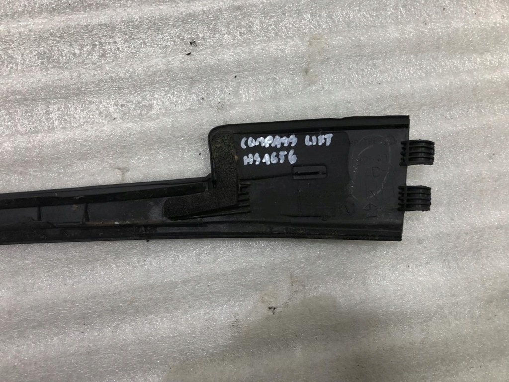 фото №8, Молдинг стекло правая jeep compass i 05182560