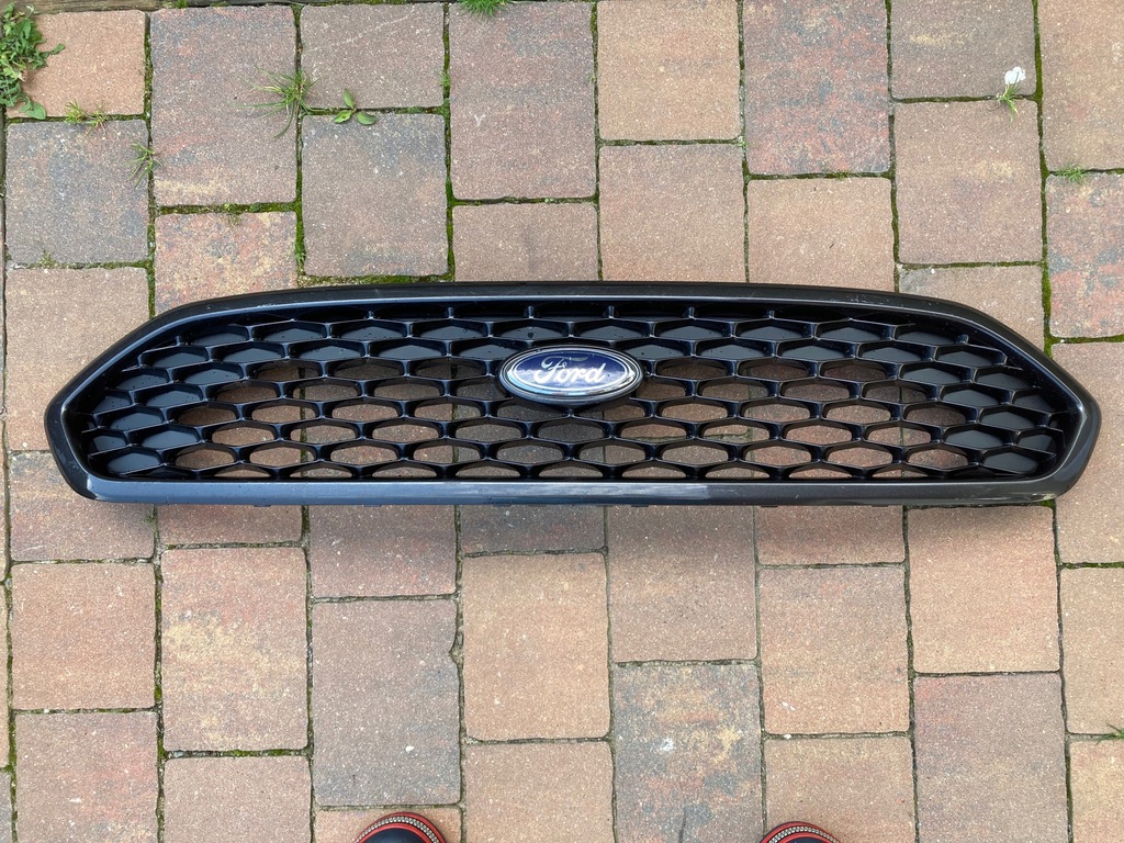 фото №1, Решітка радіатора решітка радіатора ford ka plus activ j7bb-7081-d